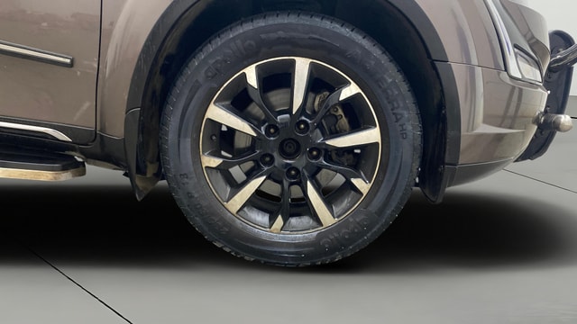 View Mahindra XUV500 Image 46 Used Mahindra XUV500 Image 46