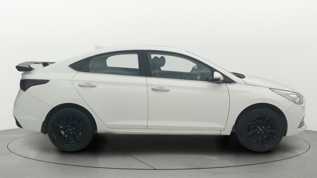 View Hyundai Verna Image 9 Used Hyundai Verna Image 9