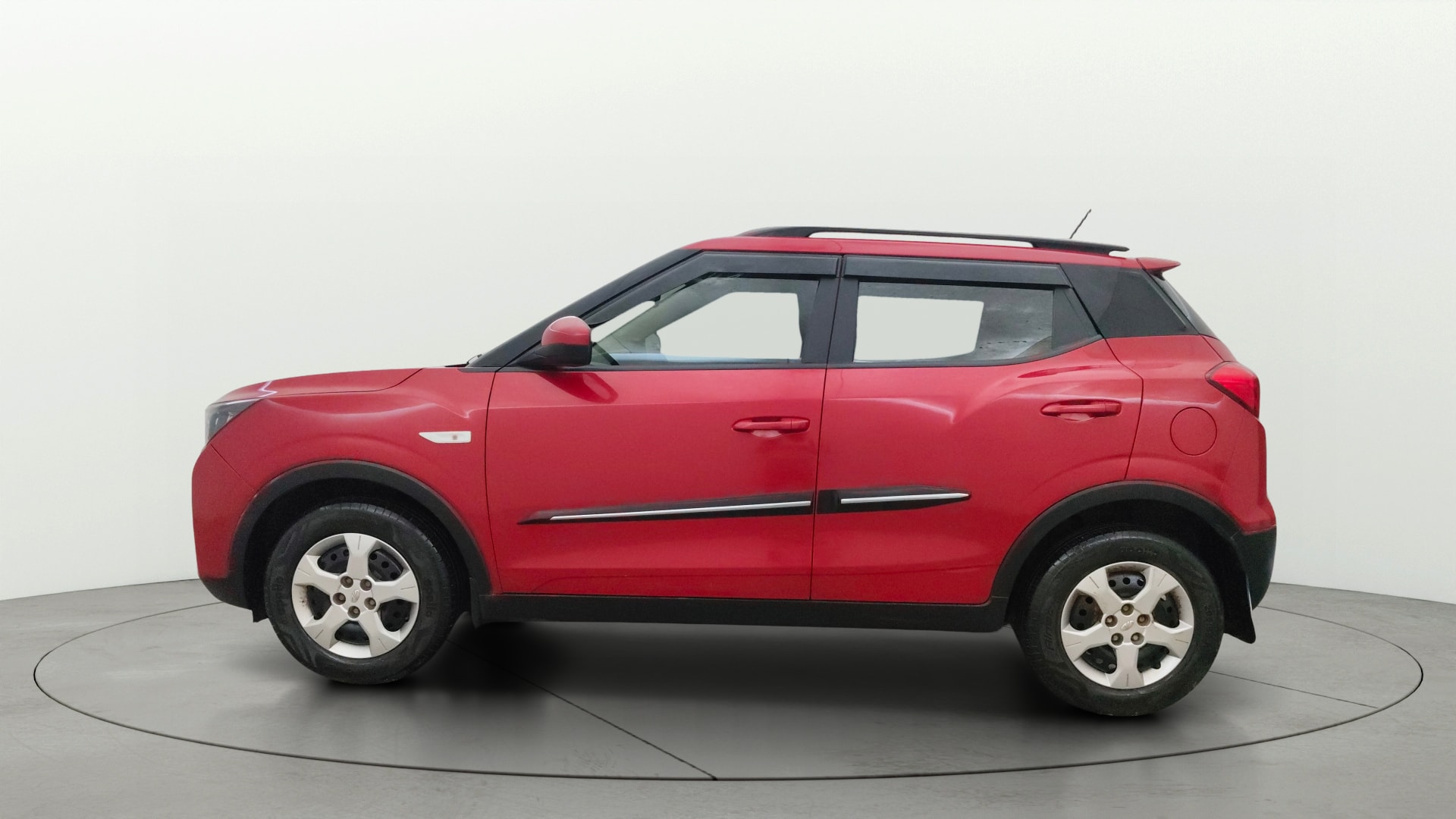 Used 2022 Mahindra XUV300 Used 2022 Mahindra XUV300