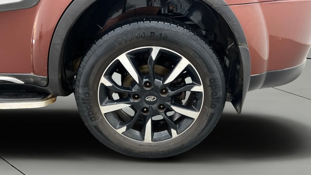 View Mahindra XUV500 Image 8 Used Mahindra XUV500 Image 8
