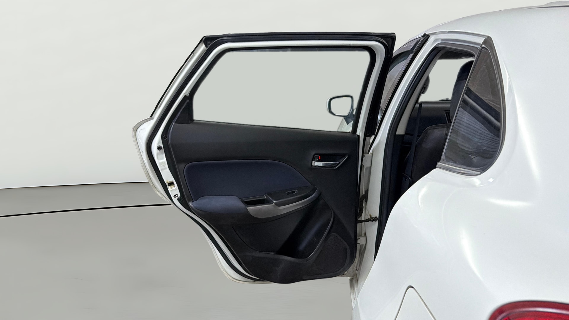 View 2020 Maruti Suzuki 1000 Base Variant Image 14 Used 2020 Maruti Suzuki 1000 Base Variant Image 14