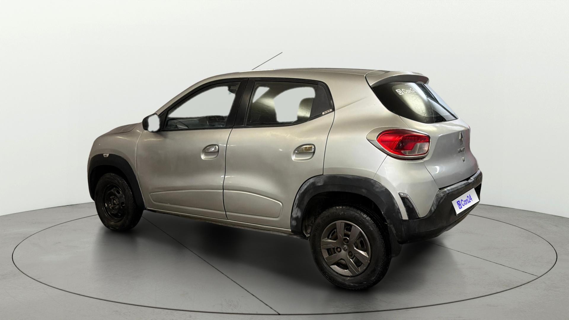 View 2017 Renault Kwid RXT 1.0 Image 2 Used 2017 Renault Kwid RXT 1.0 Image 2