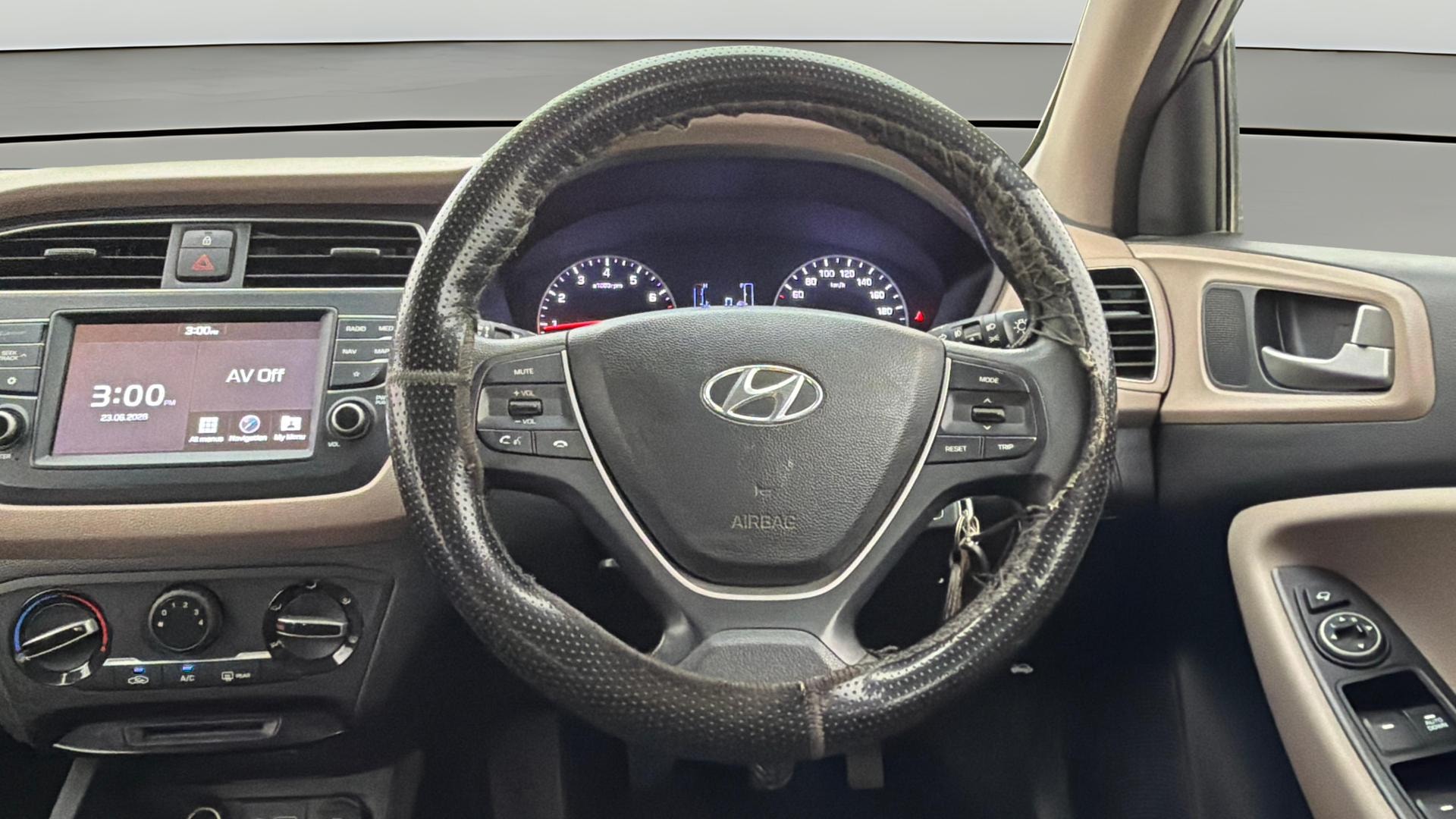 View 2020 Hyundai Elite i20 1.2 Sportz Plus Petrol Image 20 Used 2020 Hyundai Elite i20 1.2 Sportz Plus Petrol Image 20