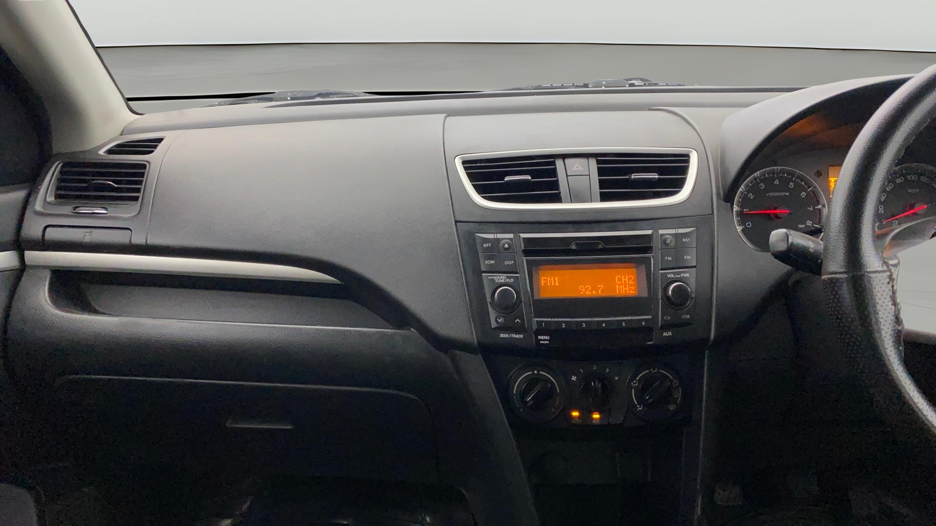 View 2015 Maruti Suzuki 1000 Base Variant Image 17 Used 2015 Maruti Suzuki 1000 Base Variant Image 17