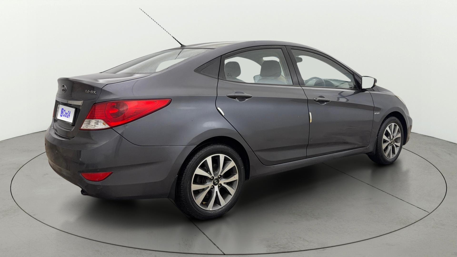 View 2014 Hyundai Fluidic Verna 1.6 VTVT SX Image 42 Used 2014 Hyundai Fluidic Verna 1.6 VTVT SX Image 42