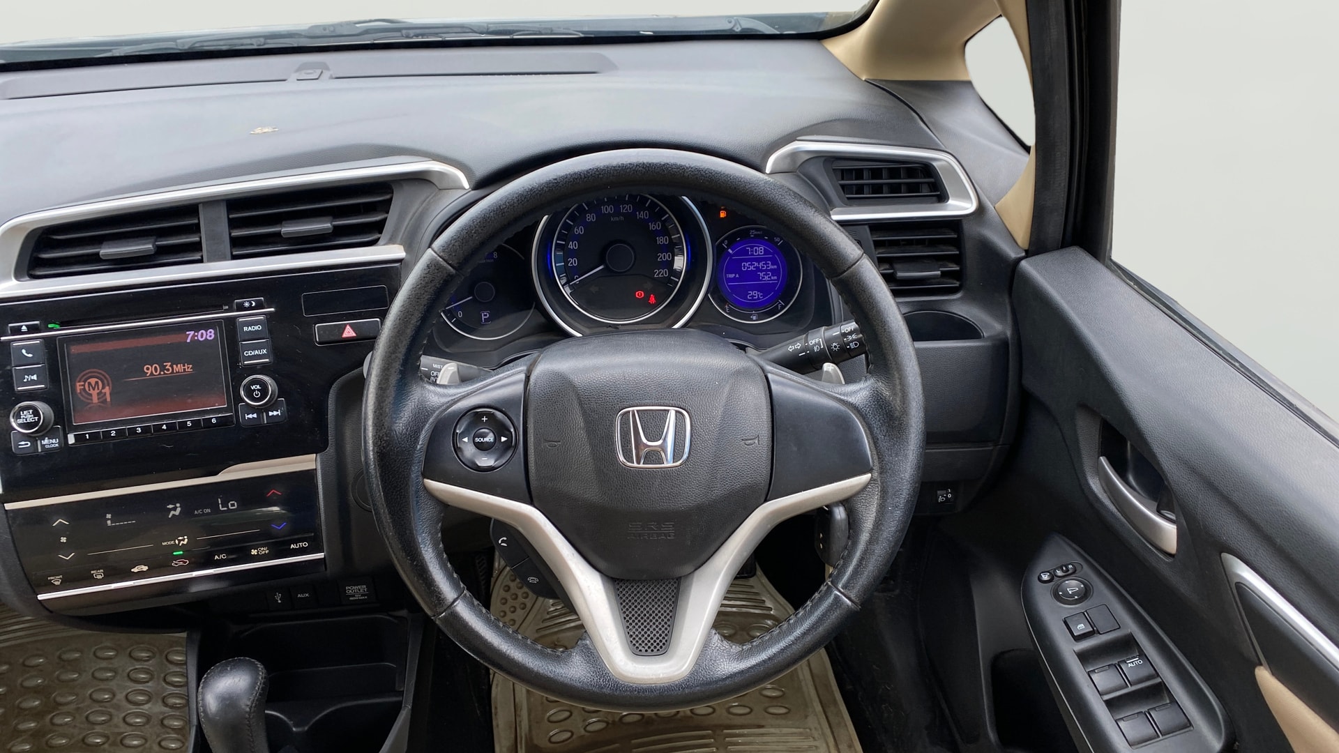 View 2017 Honda Jazz E MT Diesel Image 20 Used 2017 Honda Jazz E MT Diesel Image 20