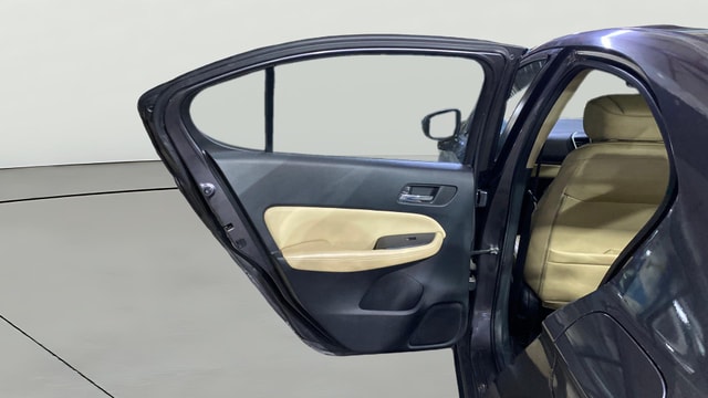 View Honda City ZX Image 15 Used Honda City ZX Image 15