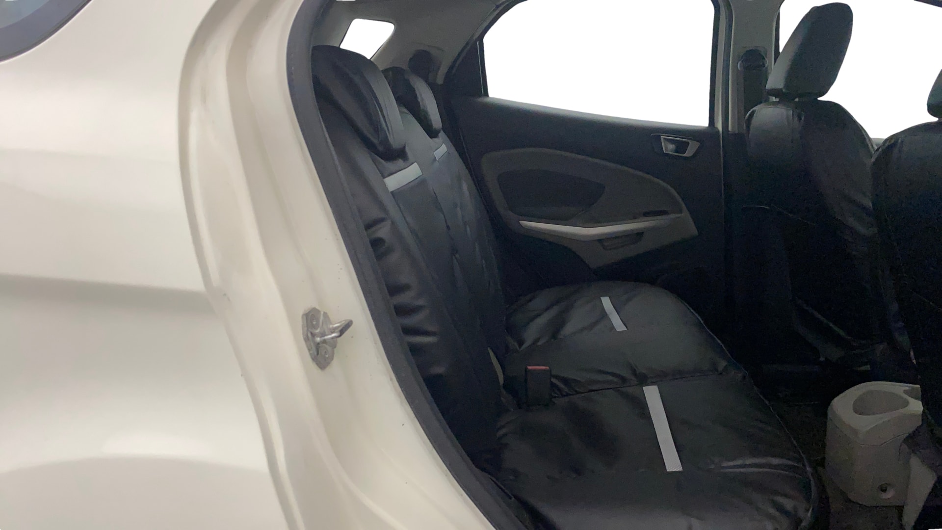 View 2015 Ford EcoSport 1.5 TDCi Diesel Ambiente BS IV Image 28 Used 2015 Ford EcoSport 1.5 TDCi Diesel Ambiente BS IV Image 28