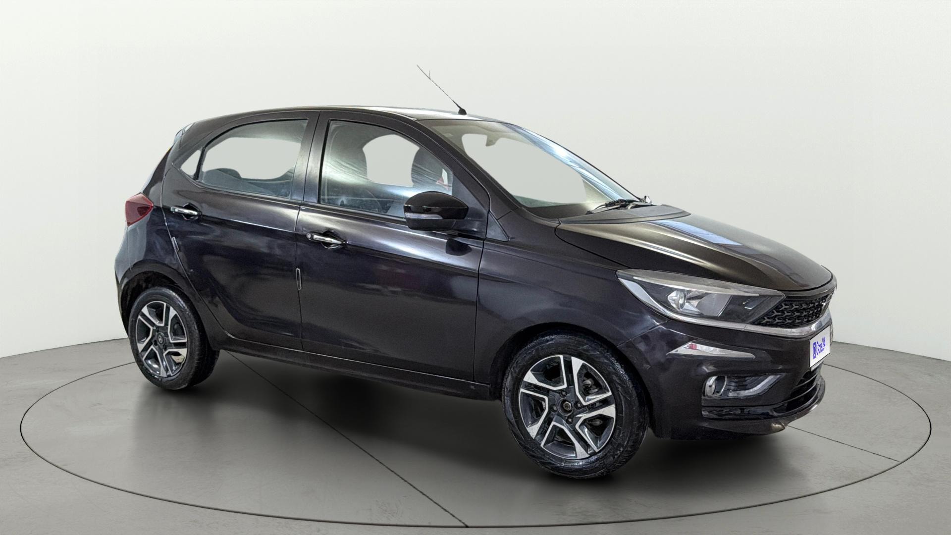 View 2023 Tata Tiago Revotorq XB Image 21 Used 2023 Tata Tiago Revotorq XB Image 21