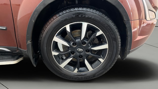 View Mahindra XUV500 Image 46 Used Mahindra XUV500 Image 46