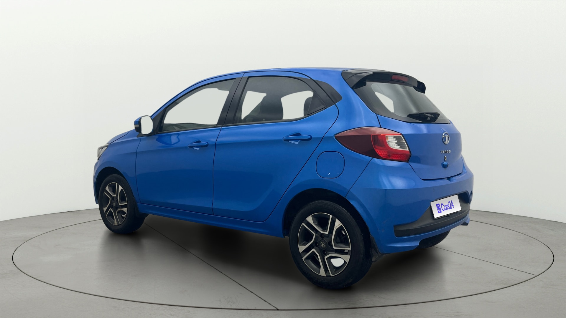 View 2020 Tata Tiago Revotorq XB Image 2 Used 2020 Tata Tiago Revotorq XB Image 2