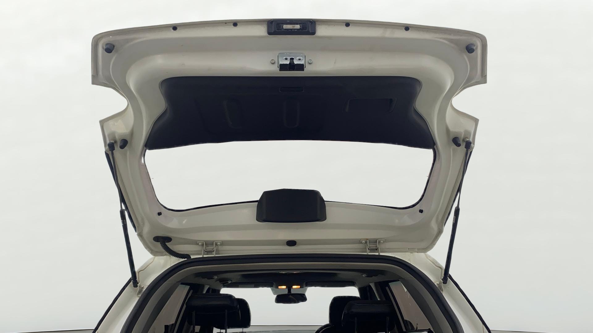 View 2019 Hyundai Venue SX Plus 1.0 Petrol AT Image 17 Used 2019 Hyundai Venue SX Plus 1.0 Petrol AT Image 17