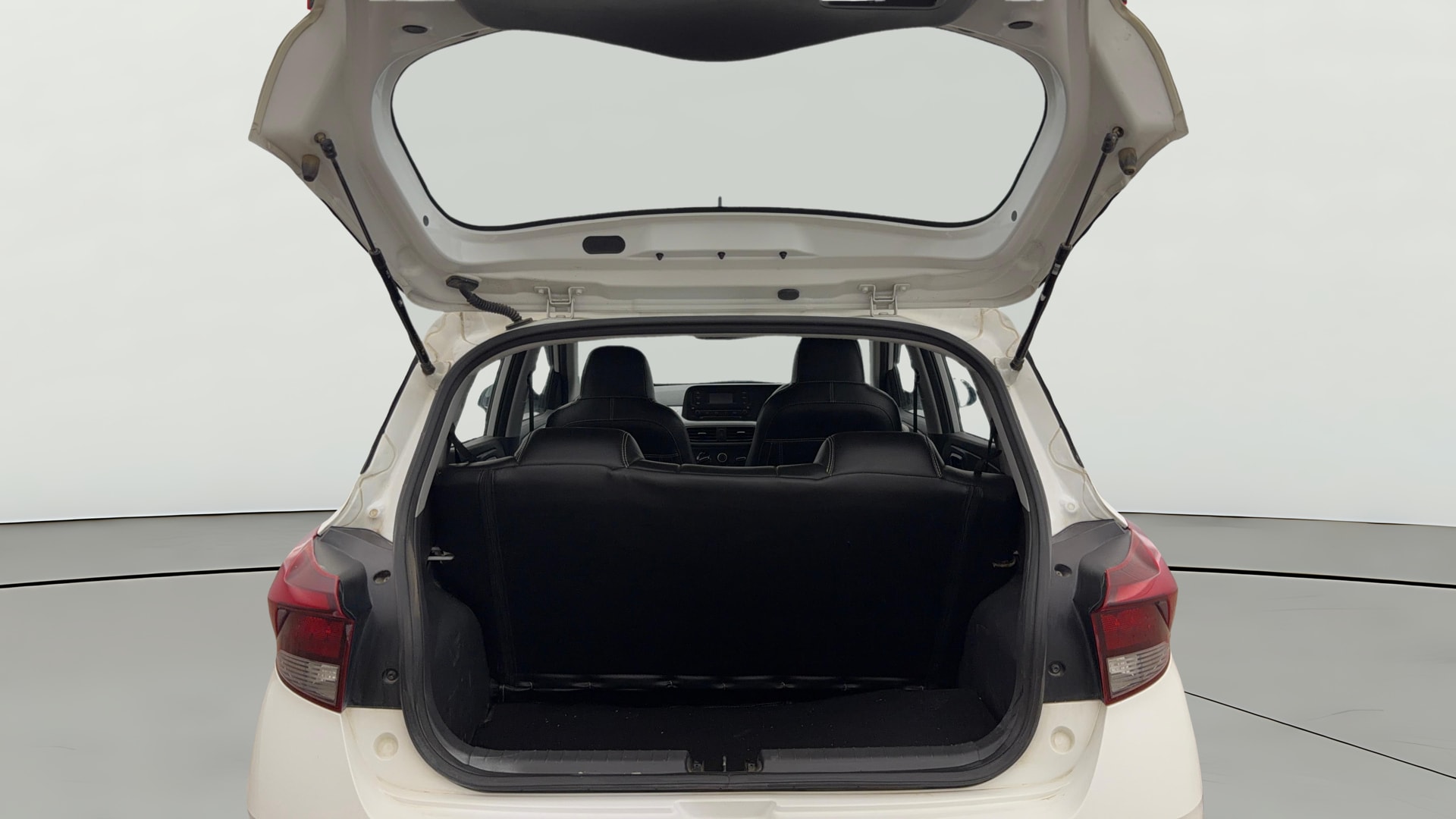 View 2023 Hyundai Grand i10 Nios Magna Petrol Image 36 Used 2023 Hyundai Grand i10 Nios Magna Petrol Image 36