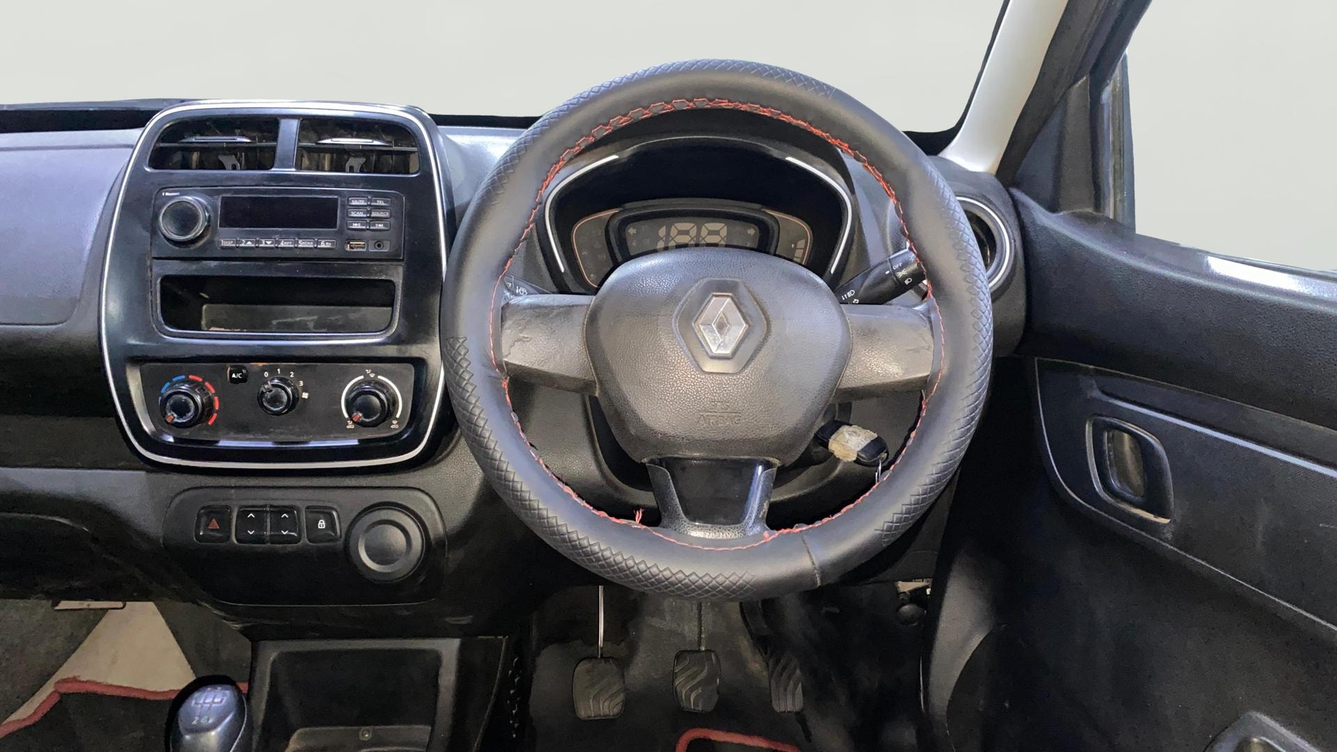 View 2019 Renault Kwid RXL Image 12 Used 2019 Renault Kwid RXL Image 12