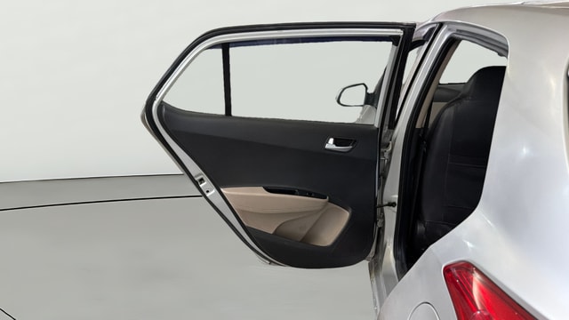 View Hyundai Grand i10 Image 22 Used Hyundai Grand i10 Image 22