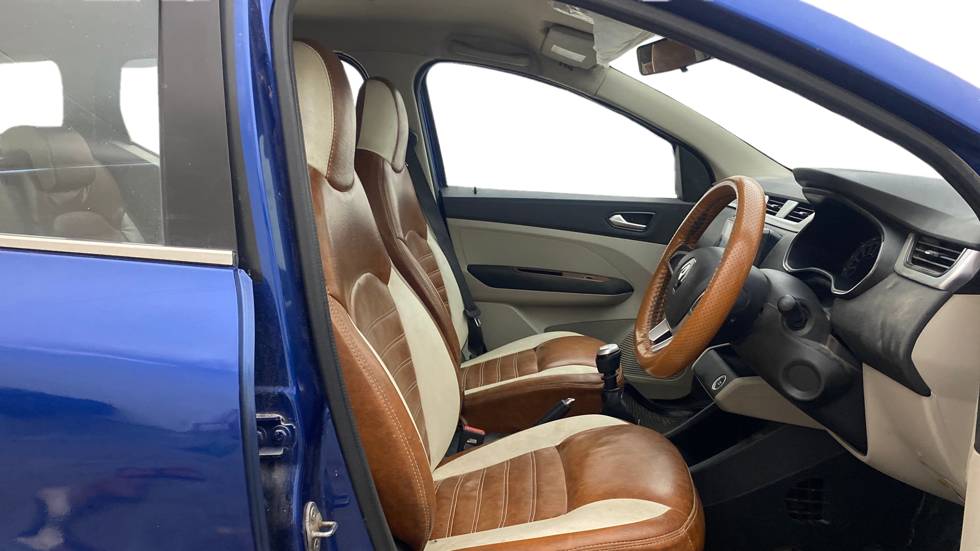 View 2020 Renault Triber RXZ Image 27 Used 2020 Renault Triber RXZ Image 27