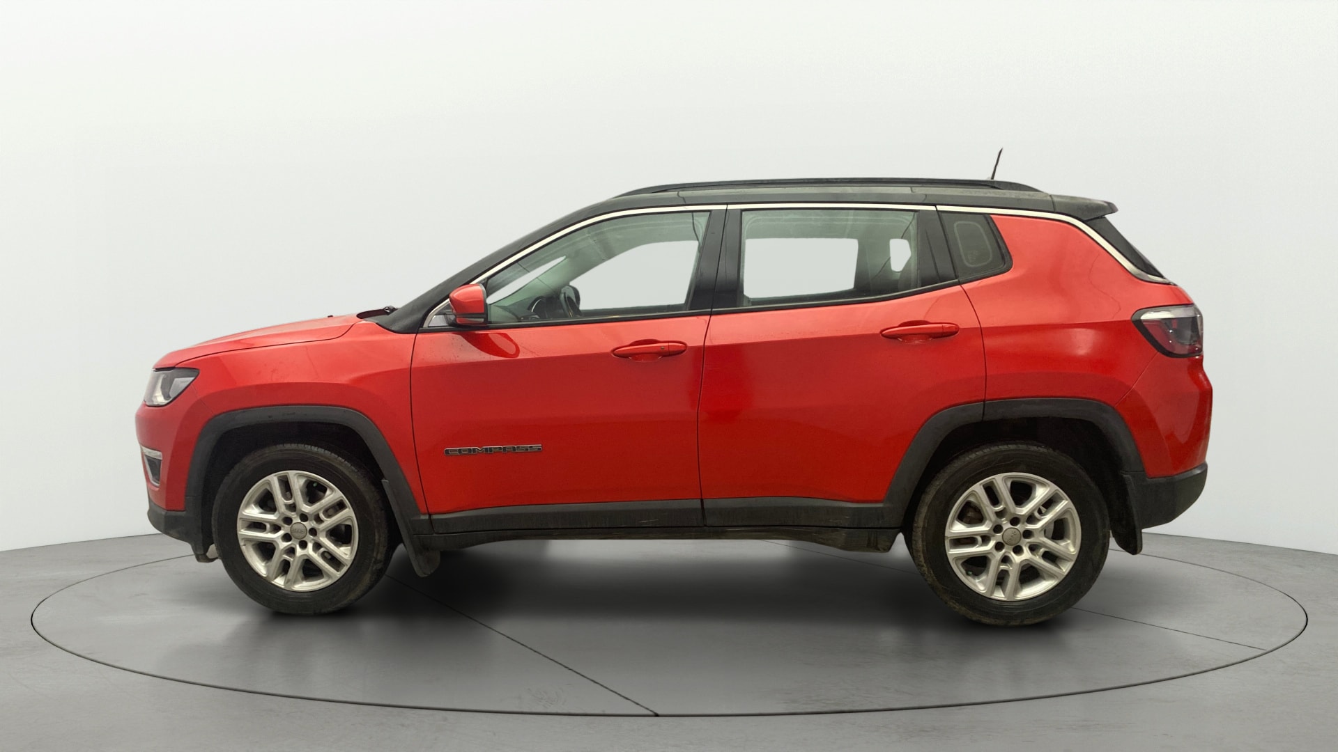 View 2018 Jeep Compass Limited 4X4 (O) 2.0 Diesel BS IV Image 26 Used 2018 Jeep Compass Limited 4X4 (O) 2.0 Diesel BS IV Image 26