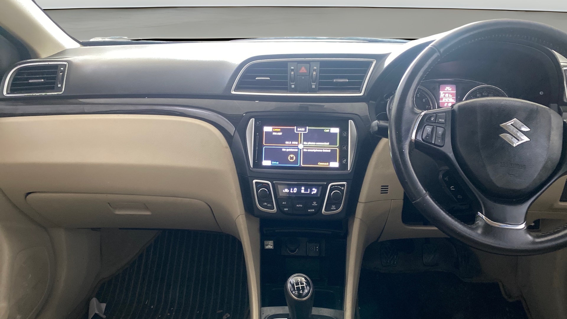 View 2016 Maruti Suzuki 1000 Base Variant Image 17 Used 2016 Maruti Suzuki 1000 Base Variant Image 17