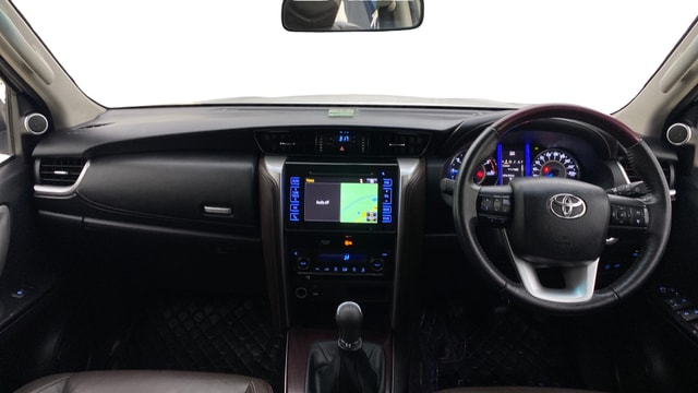 View Toyota Fortuner Image 32 Used Toyota Fortuner Image 32