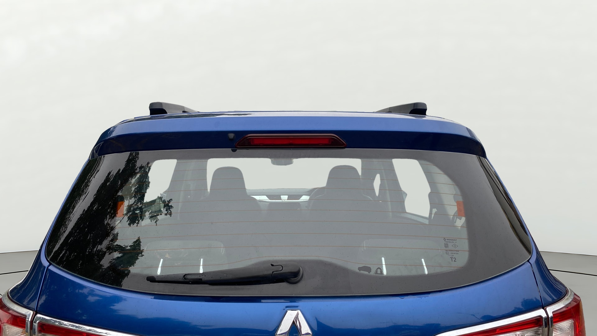 View 2020 Renault Triber RXZ Image 4 Used 2020 Renault Triber RXZ Image 4