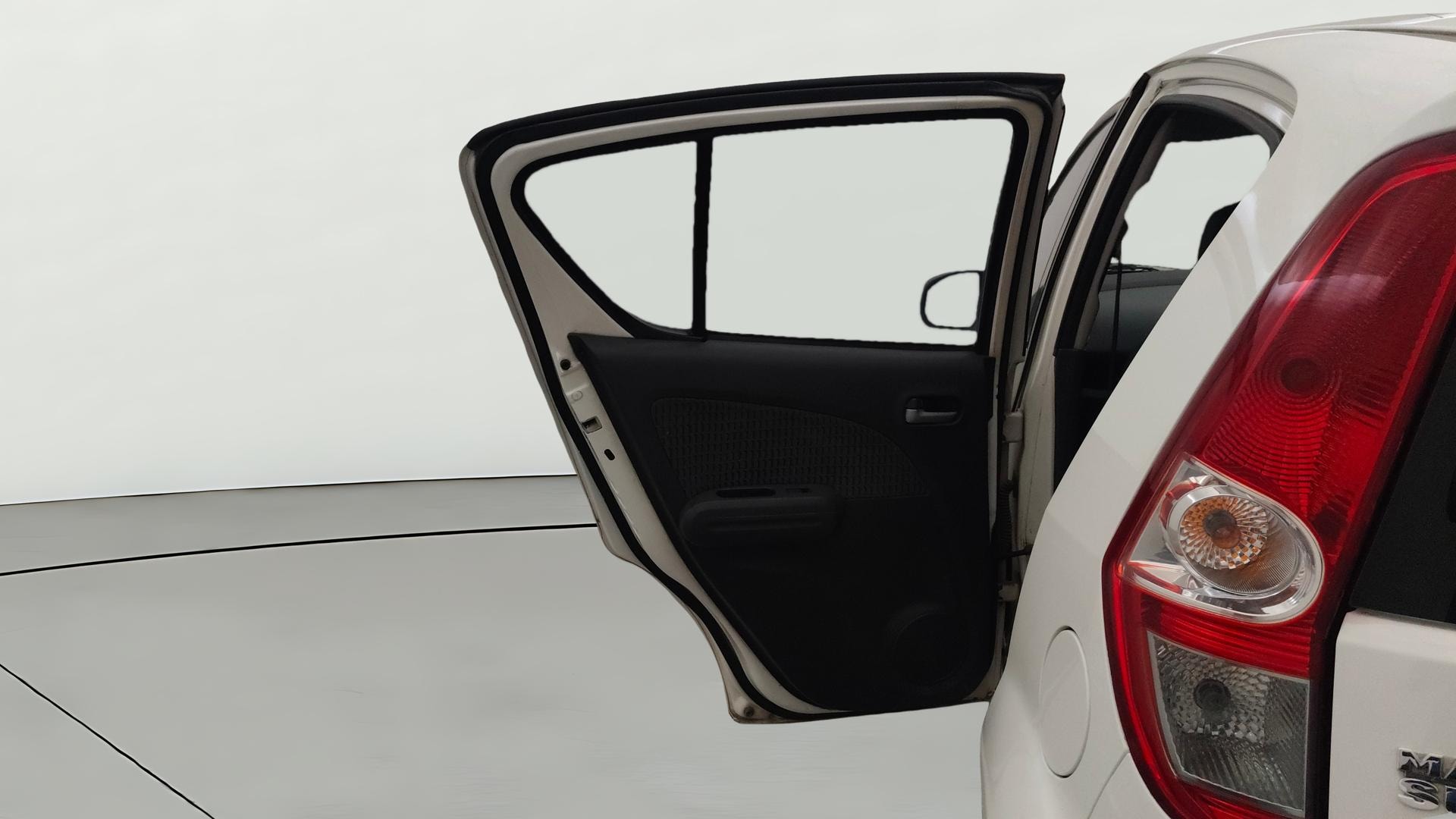 View 2014 Maruti Suzuki 1000 Base Variant Image 22 Used 2014 Maruti Suzuki 1000 Base Variant Image 22