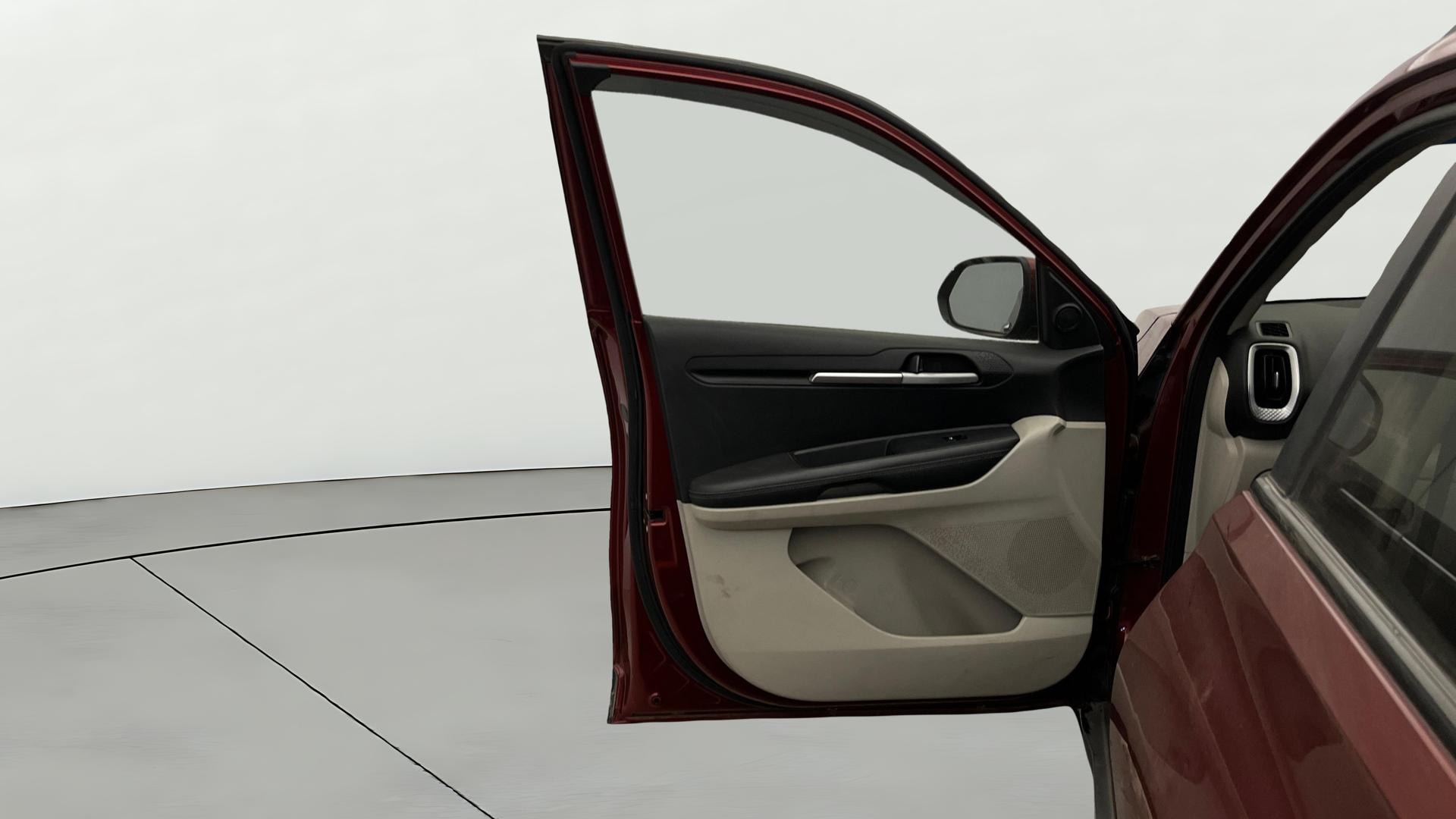 View 2020 Kia Sonet HTX iMT Petrol Image 38 Used 2020 Kia Sonet HTX iMT Petrol Image 38