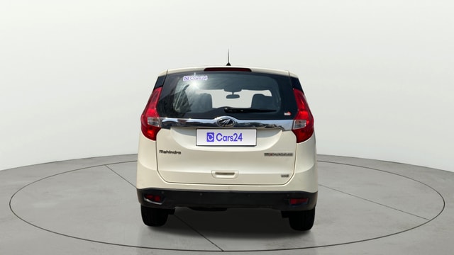View Mahindra Marazzo Image 43 Used Mahindra Marazzo Image 43