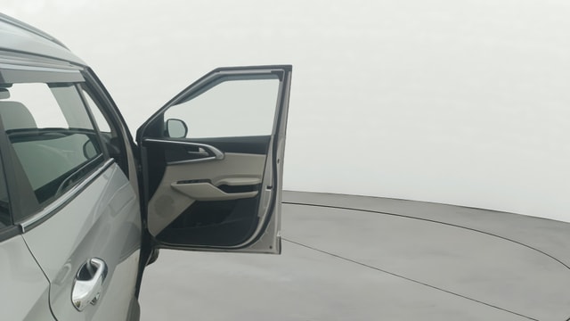View Kia Carens Image 46 Used Kia Carens Image 46