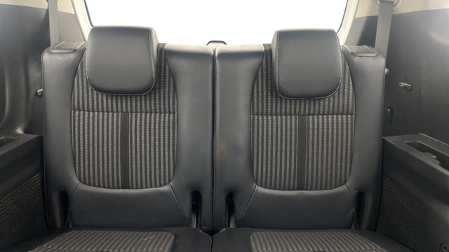 View Kia Carens Image 13 Used Kia Carens Image 13
