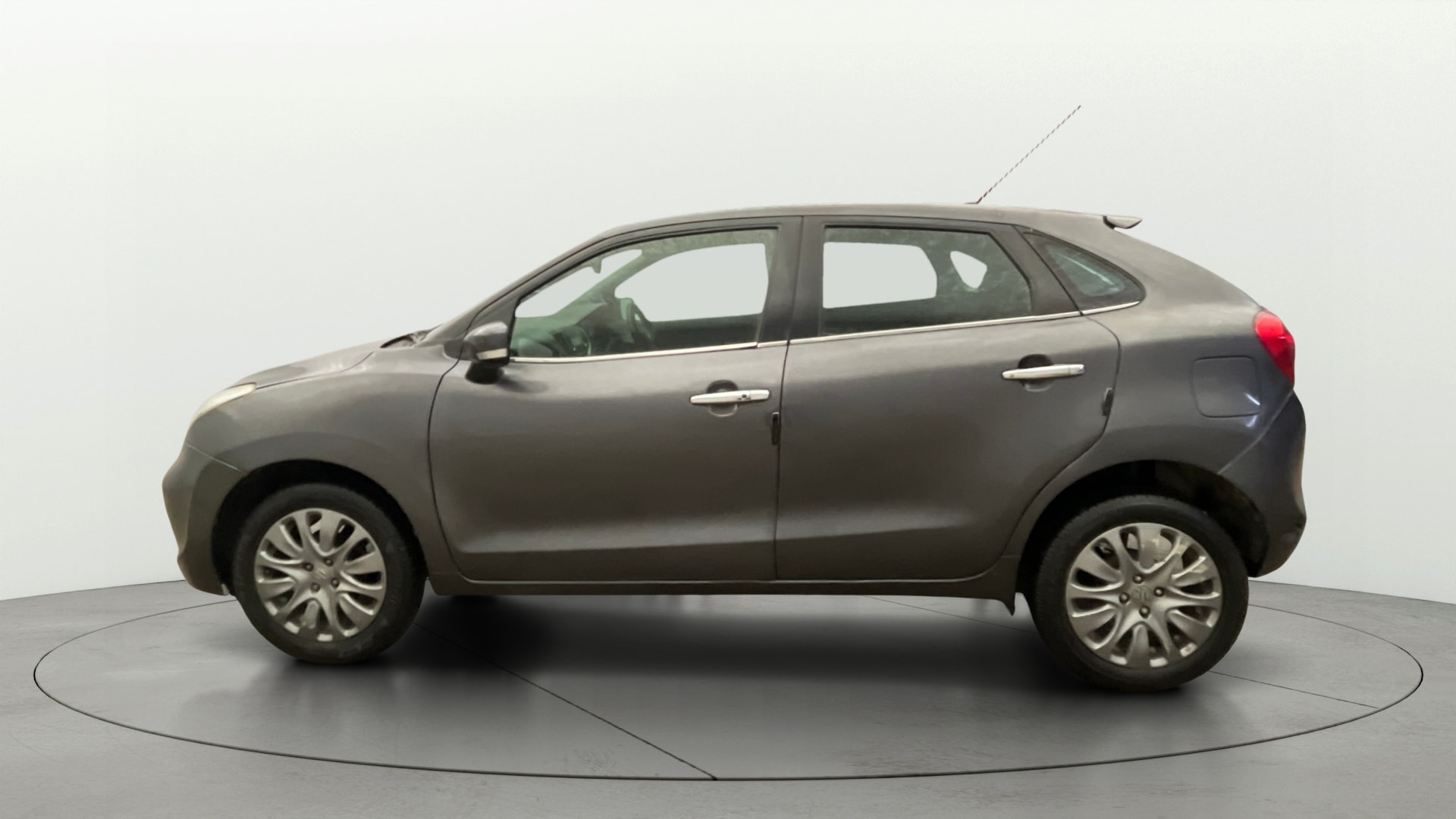 View 2017 Maruti Suzuki 1000 Base Variant Image 24 Used 2017 Maruti Suzuki 1000 Base Variant Image 24