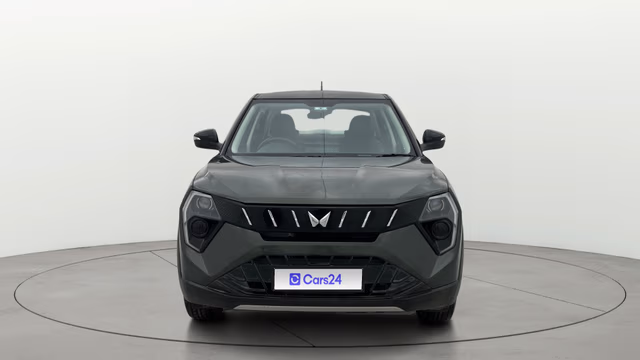View Mahindra XUV 3XO Image 1 Used Mahindra XUV 3XO Image 1