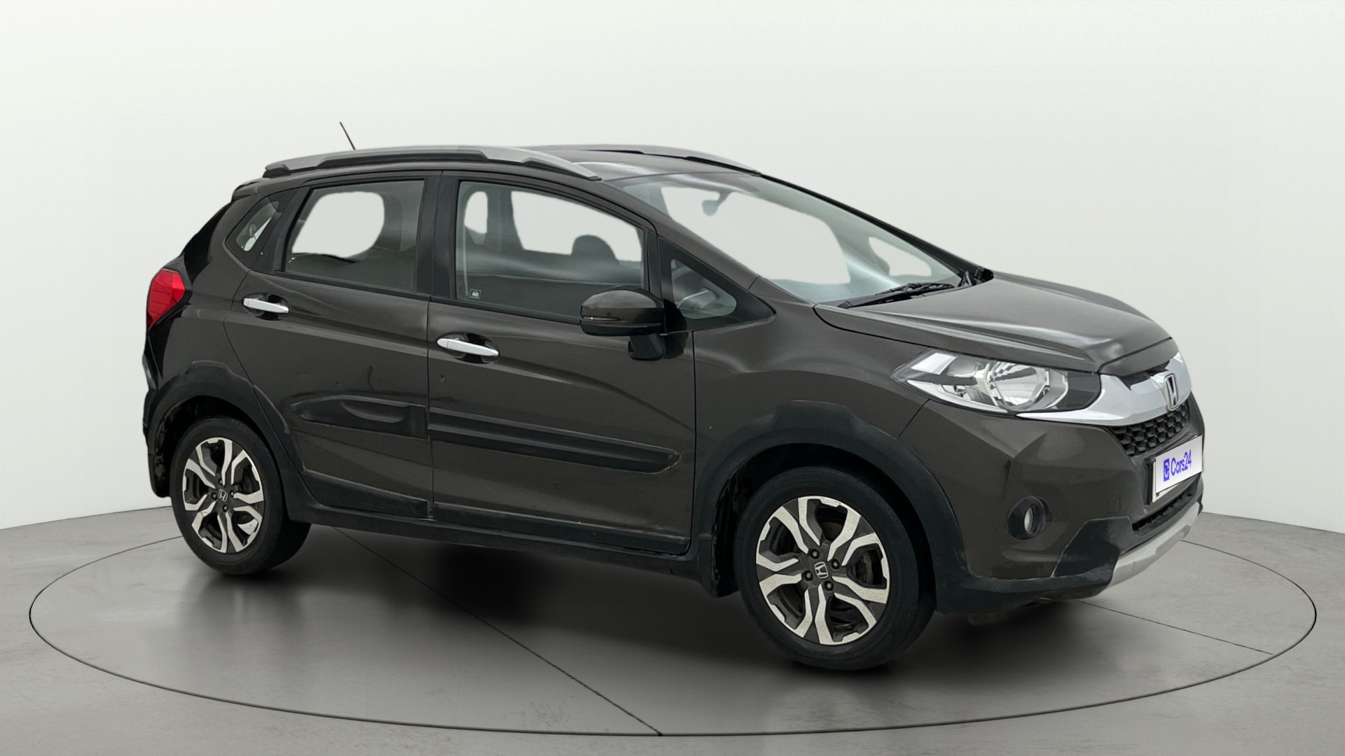 View 2018 Honda WR-V S MT Diesel Edge Edition Image 13 Used 2018 Honda WR-V S MT Diesel Edge Edition Image 13