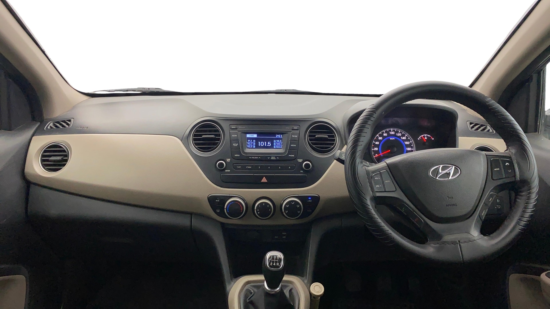 View 2016 Hyundai Grand i10 Sportz 1.2 Kappa Image 15 Used 2016 Hyundai Grand i10 Sportz 1.2 Kappa Image 15