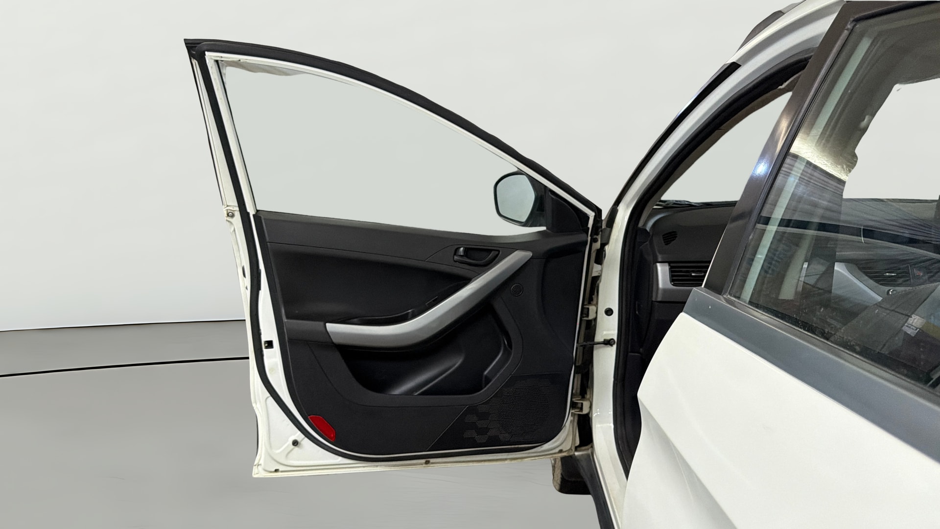 View 2020 Tata Nexon Revotron XM Image 30 Used 2020 Tata Nexon Revotron XM Image 30