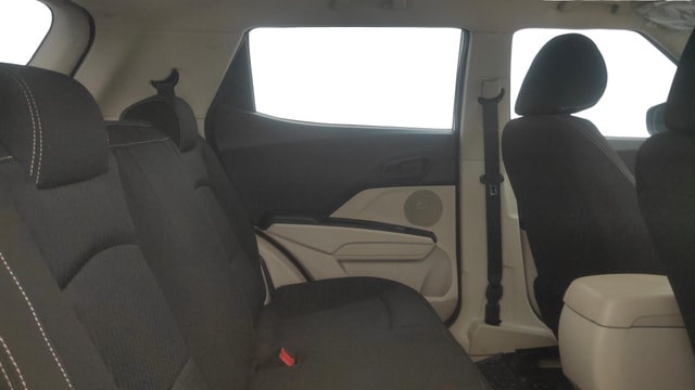 View Mahindra XUV300 Image 29 Used Mahindra XUV300 Image 29