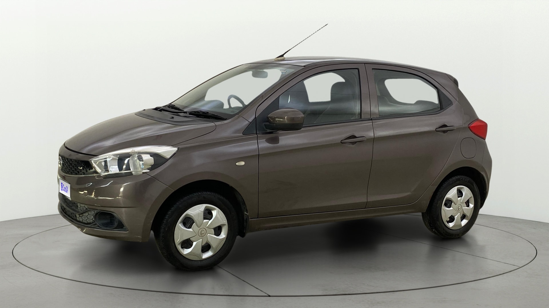 View 2018 Tata Tiago Revotorq XB Image 34 Used 2018 Tata Tiago Revotorq XB Image 34