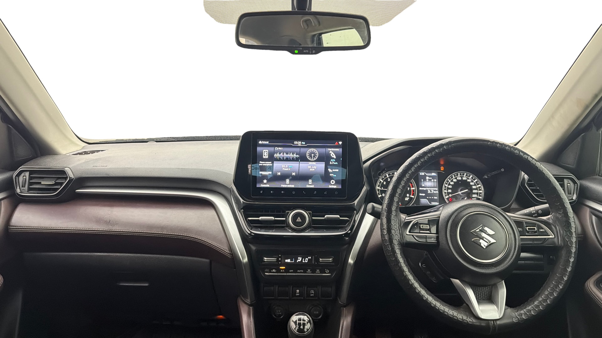 View 2022 Maruti Suzuki 1000 Base Variant Image 16 Used 2022 Maruti Suzuki 1000 Base Variant Image 16