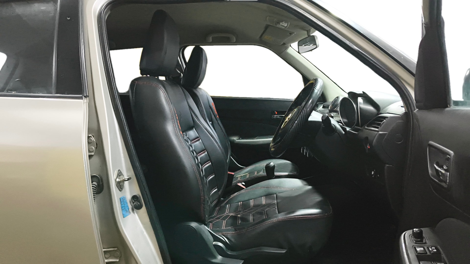 View 2018 Maruti Suzuki 1000 Base Variant Image 25 Used 2018 Maruti Suzuki 1000 Base Variant Image 25