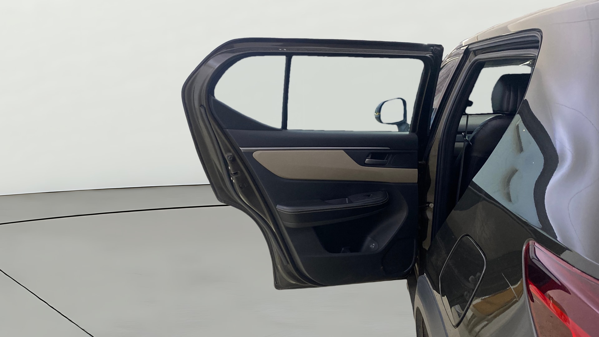View 2023 Honda Elevate V CVT Image 22 Used 2023 Honda Elevate V CVT Image 22