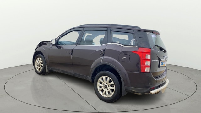 View Mahindra XUV500 Image 2 Used Mahindra XUV500 Image 2