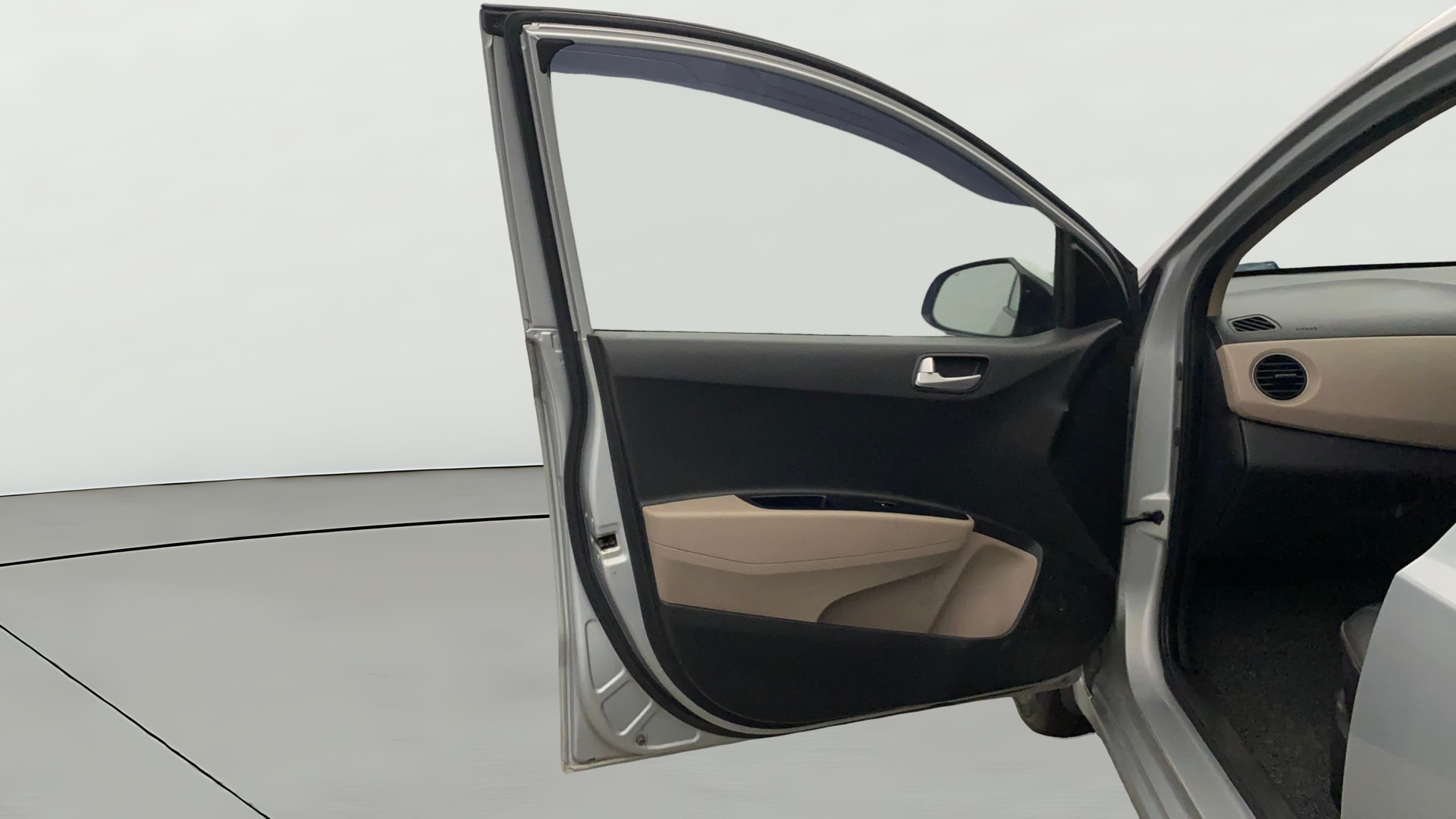 View 2019 Hyundai Grand i10 Sportz 1.2 Kappa Image 32 Used 2019 Hyundai Grand i10 Sportz 1.2 Kappa Image 32