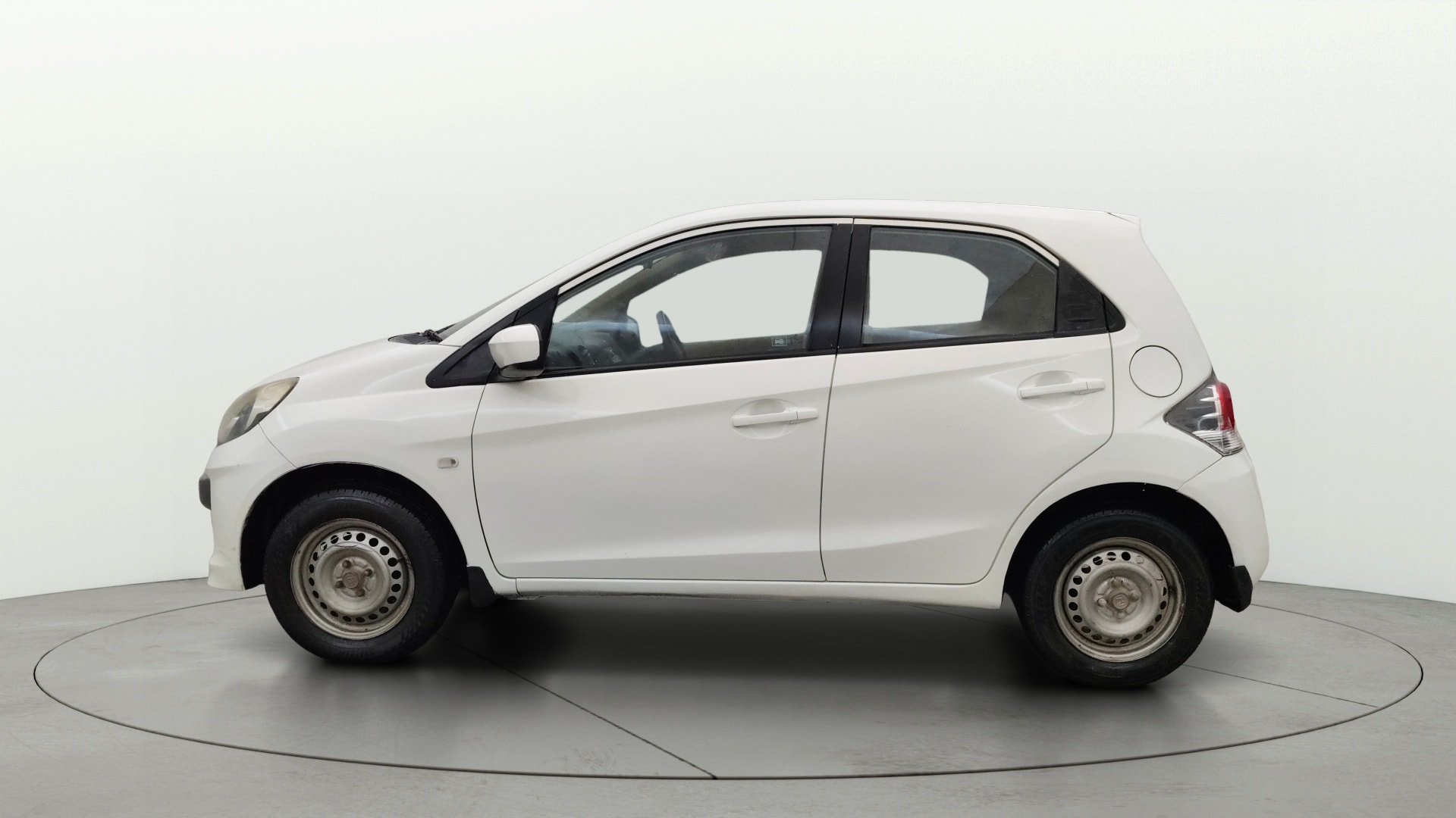 View 2013 Honda Brio EX MT Image 5 Used 2013 Honda Brio EX MT Image 5
