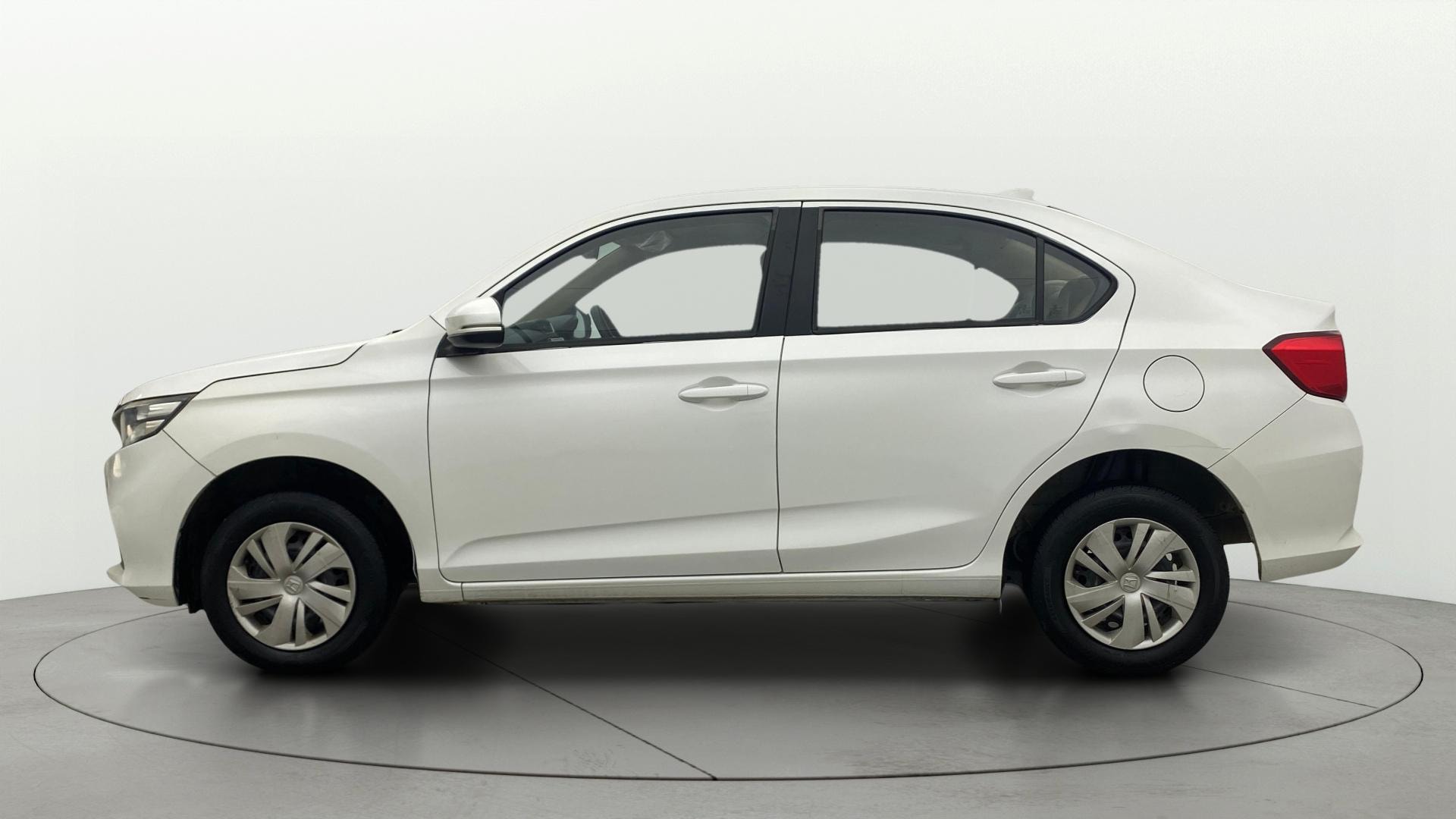 View 2018 Honda Amaze E MT Petrol BS IV Image 5 Used 2018 Honda Amaze E MT Petrol BS IV Image 5