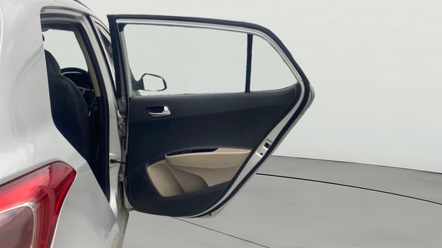 View Hyundai Grand i10 Image 7 Used Hyundai Grand i10 Image 7