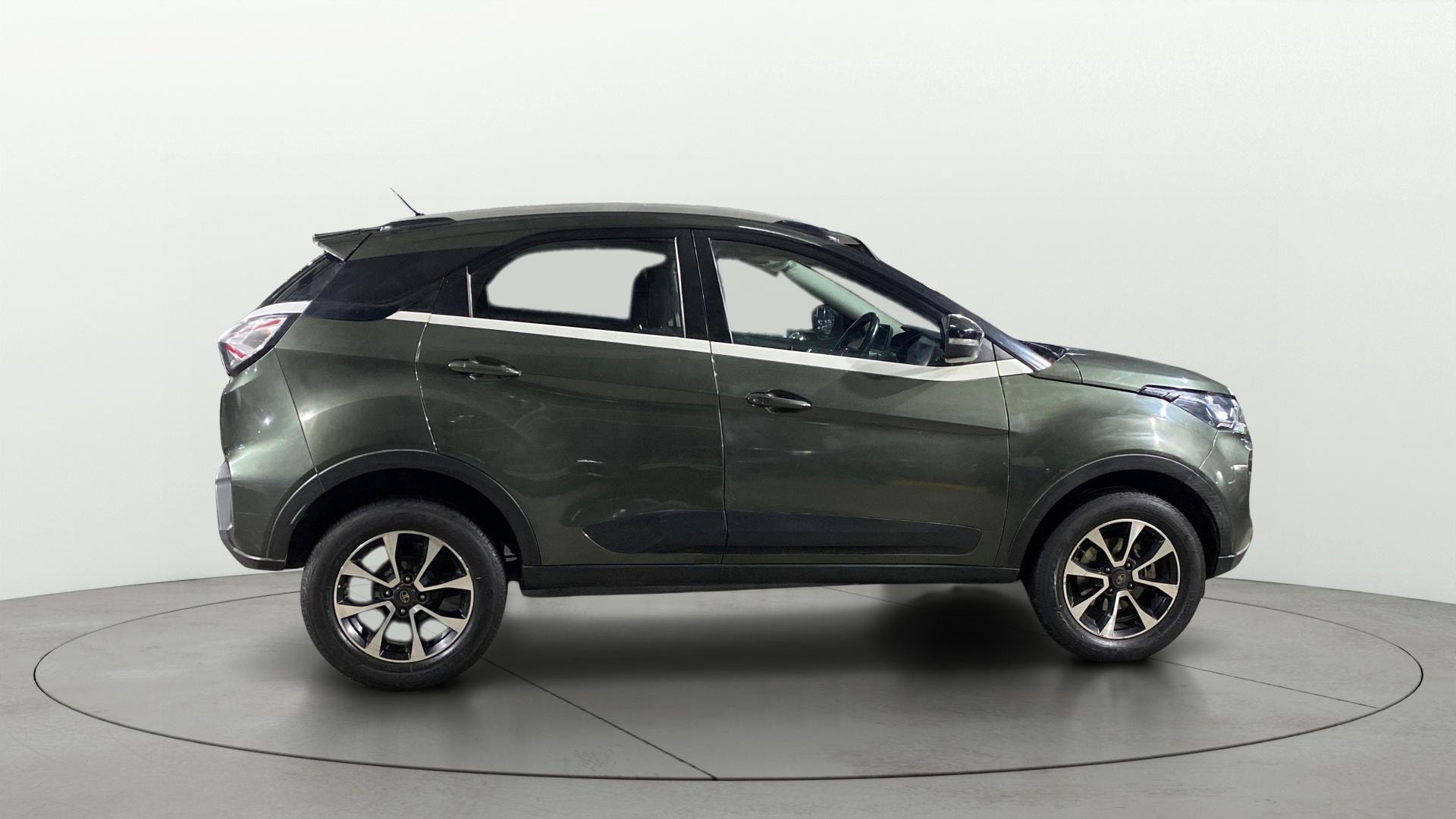View 2022 Tata Nexon Revotorq XZ Plus (O) Image 9 Used 2022 Tata Nexon Revotorq XZ Plus (O) Image 9