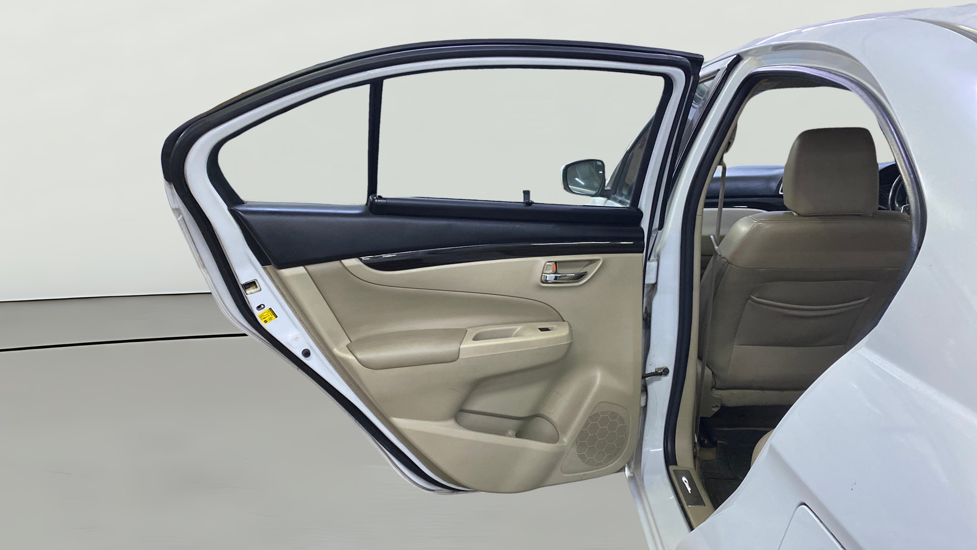 View 2018 Maruti Suzuki 1000 Base Variant Image 16 Used 2018 Maruti Suzuki 1000 Base Variant Image 16