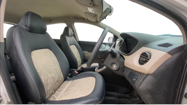 View Hyundai Grand i10 Image 17 Used Hyundai Grand i10 Image 17