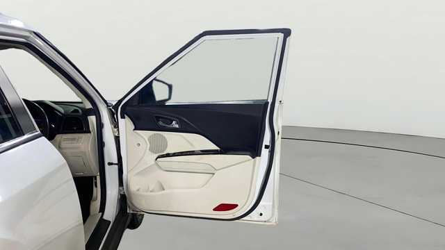 View Mahindra XUV 3XO Image 48 Used Mahindra XUV 3XO Image 48