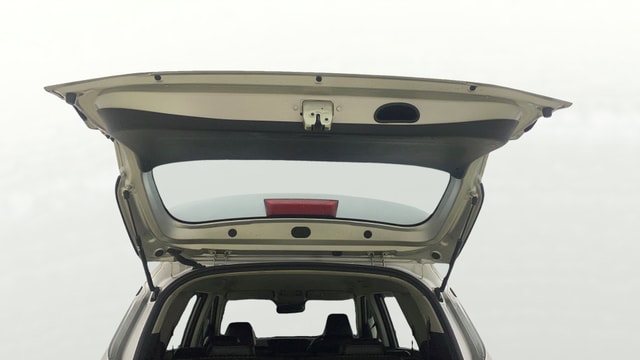 View Kia Carens Image 17 Used Kia Carens Image 17