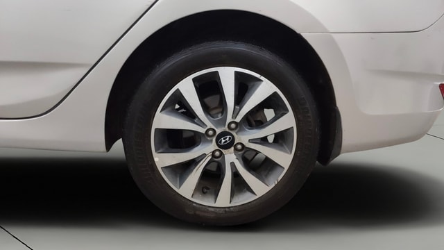 View Hyundai Fluidic Verna Image 11 Used Hyundai Fluidic Verna Image 11